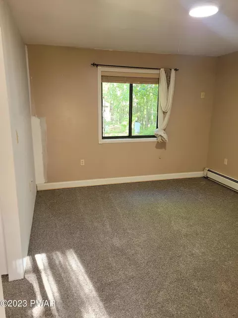 2275 Cramer Rd, Bushkill, PA 18324 photo 14