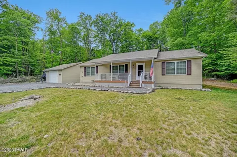116 Hillcrest Dr, Greentown, PA 18426
