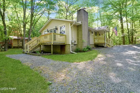 150 Tamarack Trl, Dingmans Ferry, PA 18328