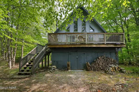 65 Elderberry Dr, Thornhurst, PA 18505