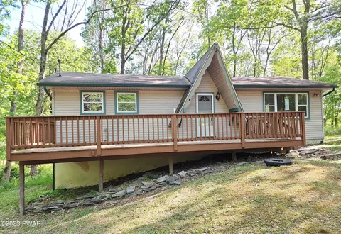 112 Deer Trl, Dingmans Ferry, PA 18328