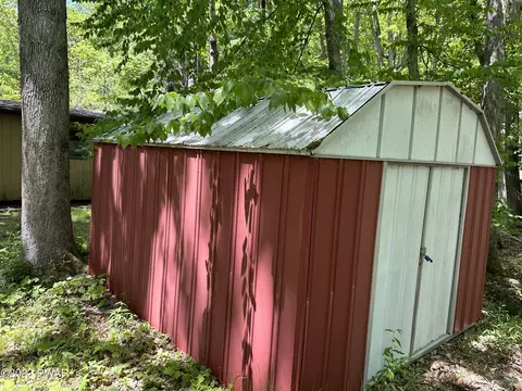 111 Ness Rd, Dingmans Ferry, PA 18328 photo 15