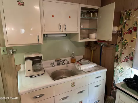 111 Ness Rd, Dingmans Ferry, PA 18328 photo 6
