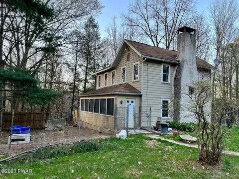 154 Robinson Rd, Newfoundland, PA 18445