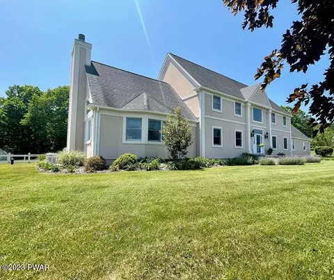 80 Kernwood Dr, Honesdale, PA 18431
