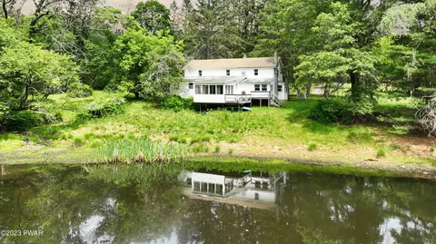112 Pond Ferran Way, Milford, PA 18337