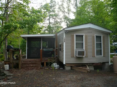 235 Big Bass Dr, Milford, PA 18337
