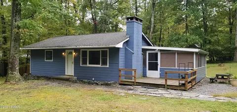 104 Dylan Ln, Shohola, PA 18458