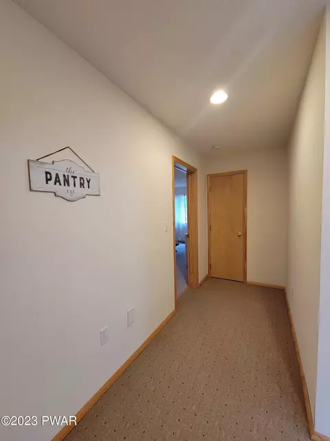 142 Eisenhower Dr, Lords Valley, PA 18428 photo 23