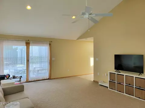 142 Eisenhower Dr, Lords Valley, PA 18428 photo 41