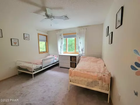 142 Eisenhower Dr, Lords Valley, PA 18428 photo 59
