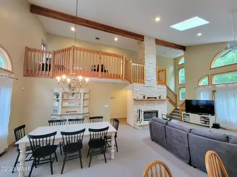 142 Eisenhower Dr, Lords Valley, PA 18428 photo 19