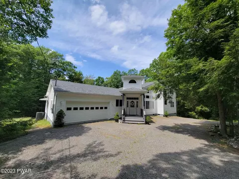 142 Eisenhower Dr, Lords Valley, PA 18428 photo 2