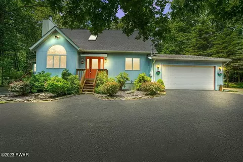 128 Hillside Dr, Lords Valley, PA 18428