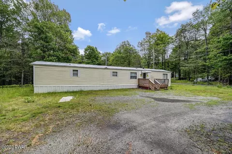 54 Geronimo Trl, Gouldsboro, PA 18424