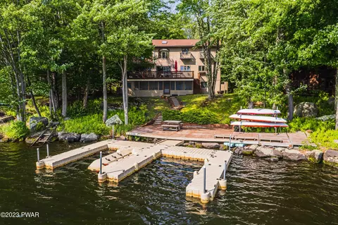 1754 Rockpoint Ct, Lake Ariel, PA 18436