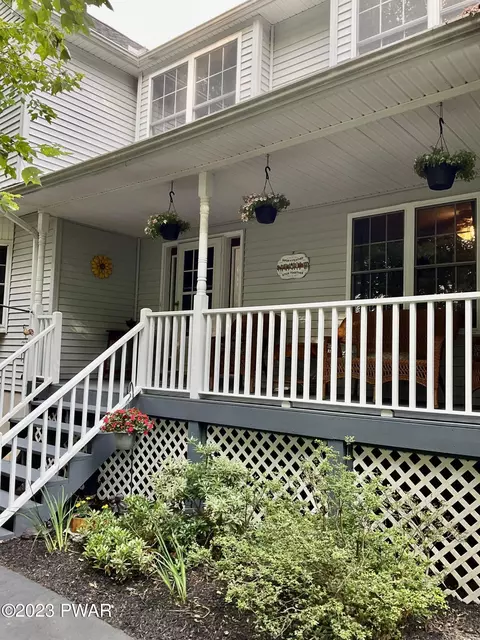 111 Woods Way, Stroudsburg, PA 18360