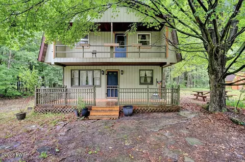 20 Wash Rd, Waymart, PA 18472