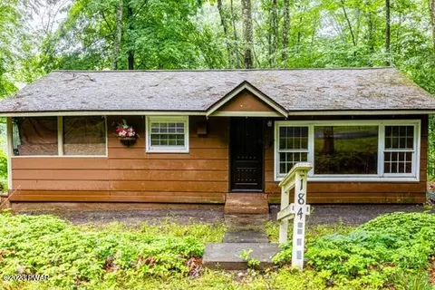 184 Outer Dr, Dingmans Ferry, PA 18328 photo 23