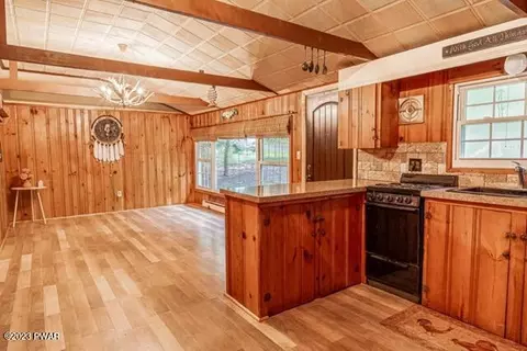 184 Outer Dr, Dingmans Ferry, PA 18328 photo 8