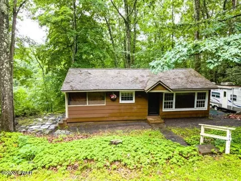184 Outer Dr, Dingmans Ferry, PA 18328 photo 20