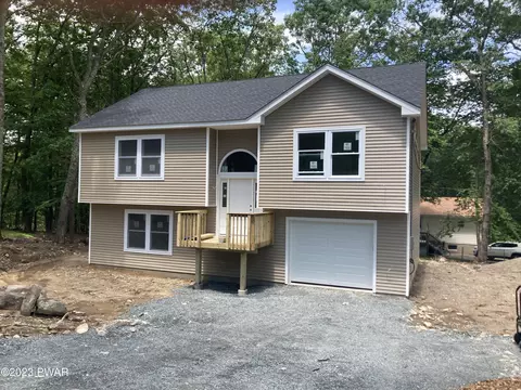 101 Daffodil Ct, Milford, PA 18337