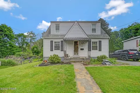 437 Grove St, Honesdale, PA 18431