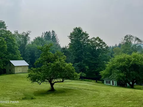 254 Bunnell Pond Rd, Honesdale, PA 18431