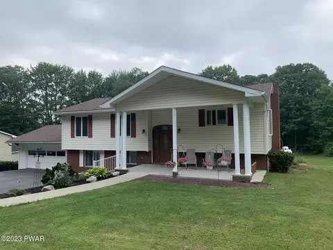 725 Marion St, Forest City, PA 18421