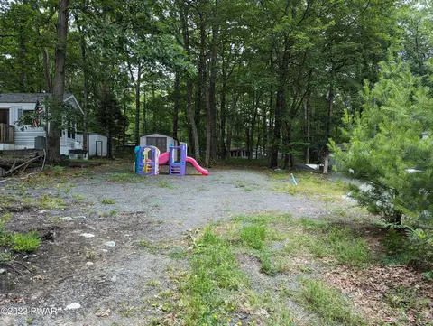 122 Wappinger Ln, Shohola, PA 18458