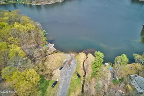 119 Spring Dr, Dingmans Ferry, PA 18328 photo 41