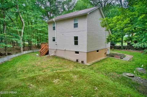 119 Spring Dr, Dingmans Ferry, PA 18328 photo 34