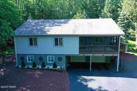 563 Hemlock Farms Rd, Lords Valley, PA 18428