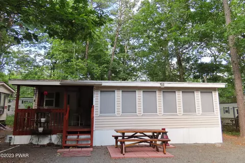 108 Chemung Ct, Shohola, PA 18458