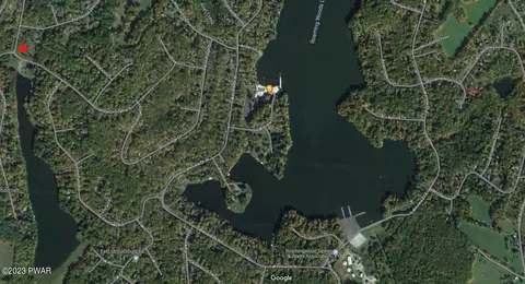 4 Forest Ln, Lake Ariel, PA 18436