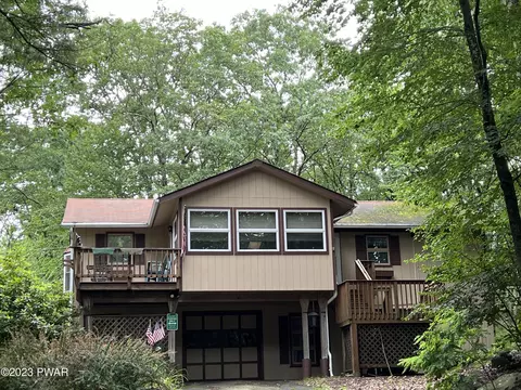 233 Forest Dr, Lords Valley, PA 18428