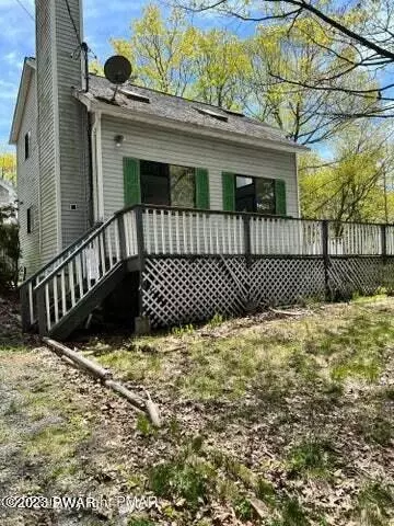 176 Doolan Rd, Dingmans Ferry, PA 18328