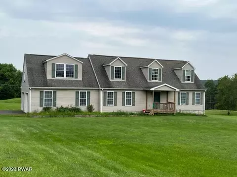 16 Rose Ln, Honesdale, PA 18431