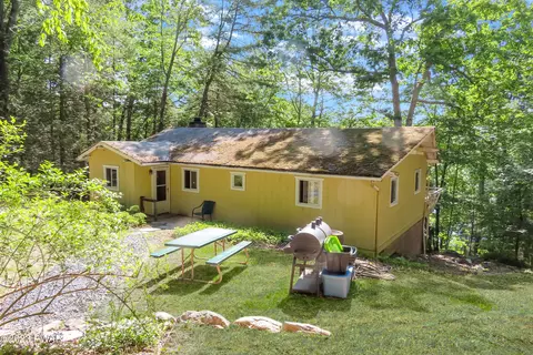 114 Easement Rd, Dingmans Ferry, PA 18328