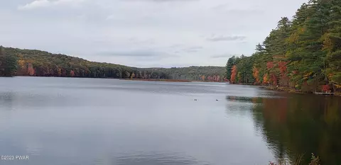 lot434 Autumn Ct, Hawley, PA 18428