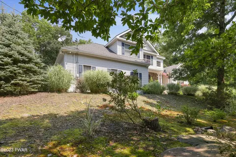 115 Middleton Dr, Milford, PA 18337
