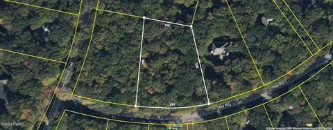 1207 Hay Rd, Dingmans Ferry, PA 18458