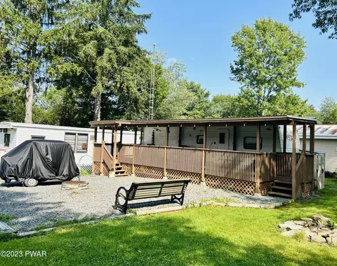 109 Big Bear Rd, Hawley, PA 18428