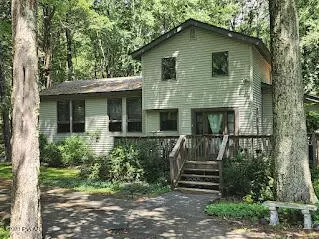 122 Sequoia Ln, Milford, PA 18337