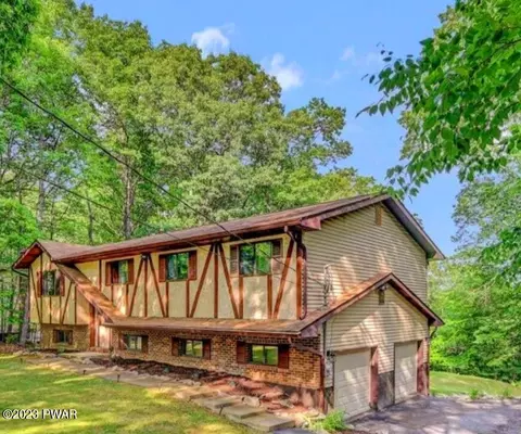 317 Remington Rd, East Stroudsburg, PA 18301