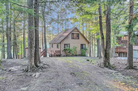 1148 Beaver Lake Dr, Lake Ariel, PA 18436