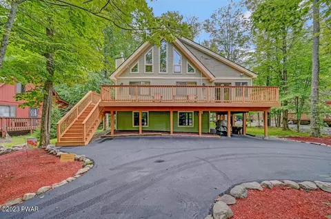 5 Parkwood Ct, Lake Ariel, PA 18436