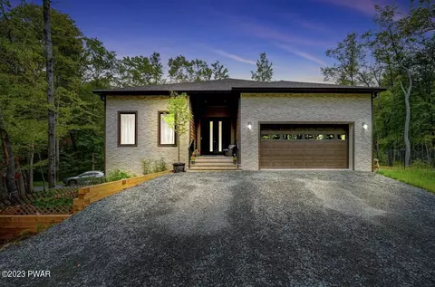 18 Sugar Maple Mew, Lake Ariel, PA 18436