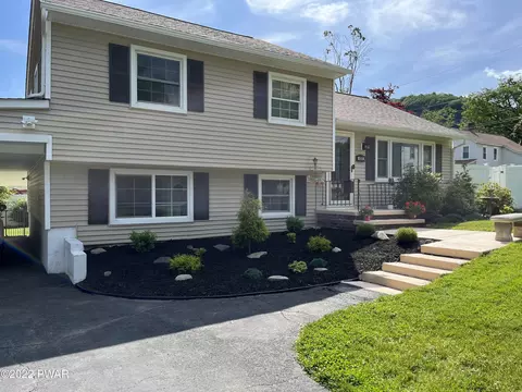 400 Avenue I, Matamoras, PA 18336