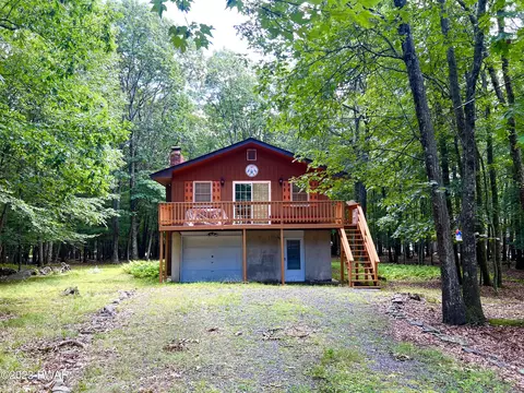 804 Song Mountain Ter, Tafton, PA 18464